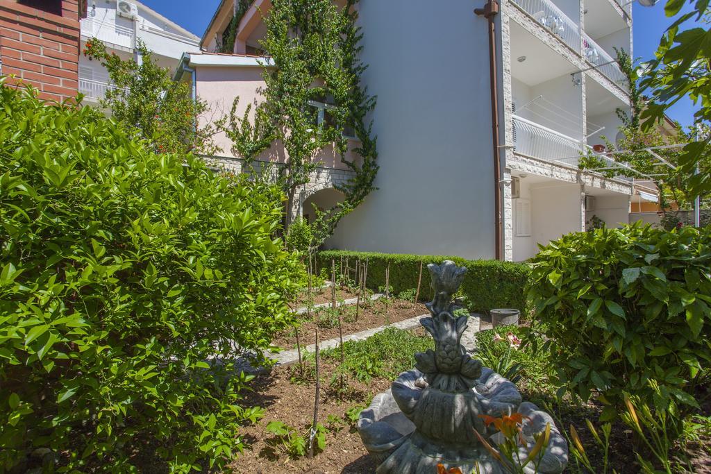Neda 3* Makarska